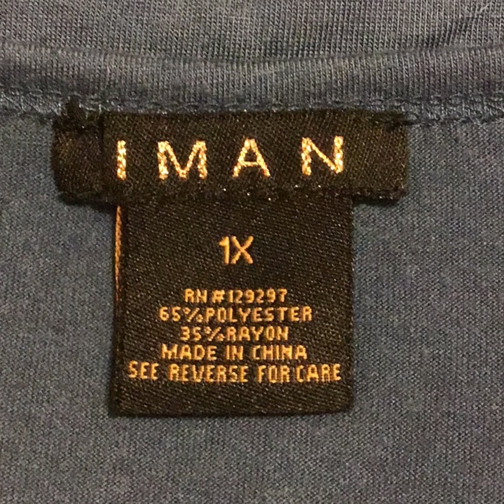 NWOT,IMAN,short sleeve T shirt,Size 1X,LIGHTWEIGHT FABRIC/Blue,(14/16)Scoop neck